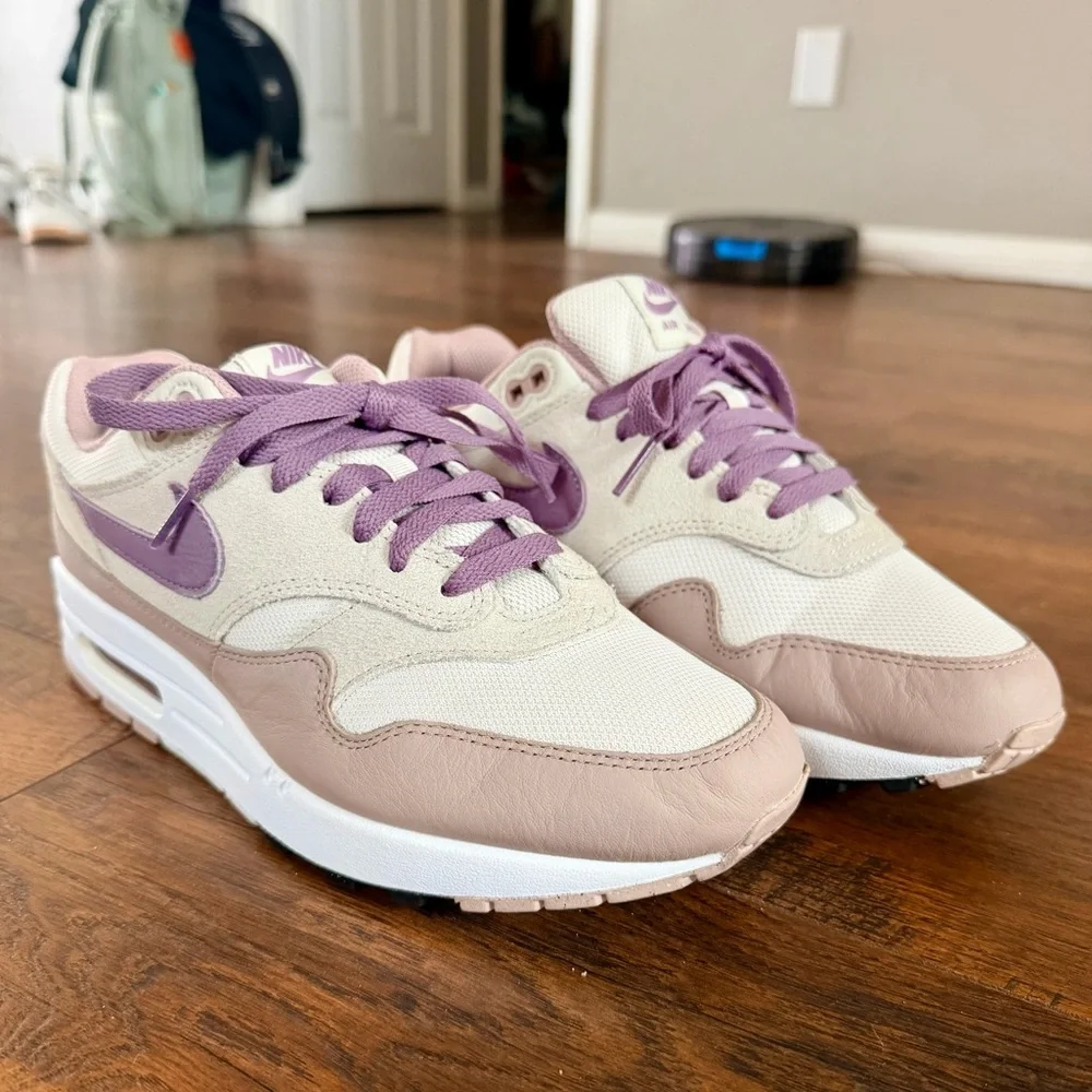 Nike Air Max One. Mens sz 8/womens sz 9.5 - Picture 3 of 6